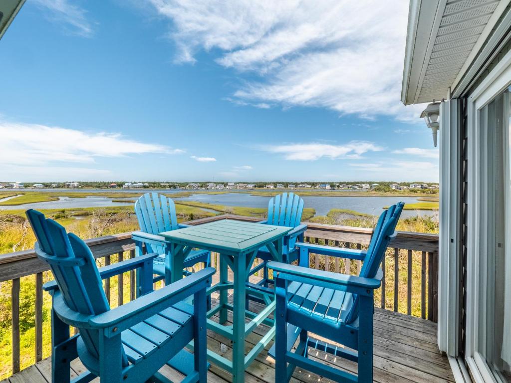 Sunset Cove, North Topsail Beach
