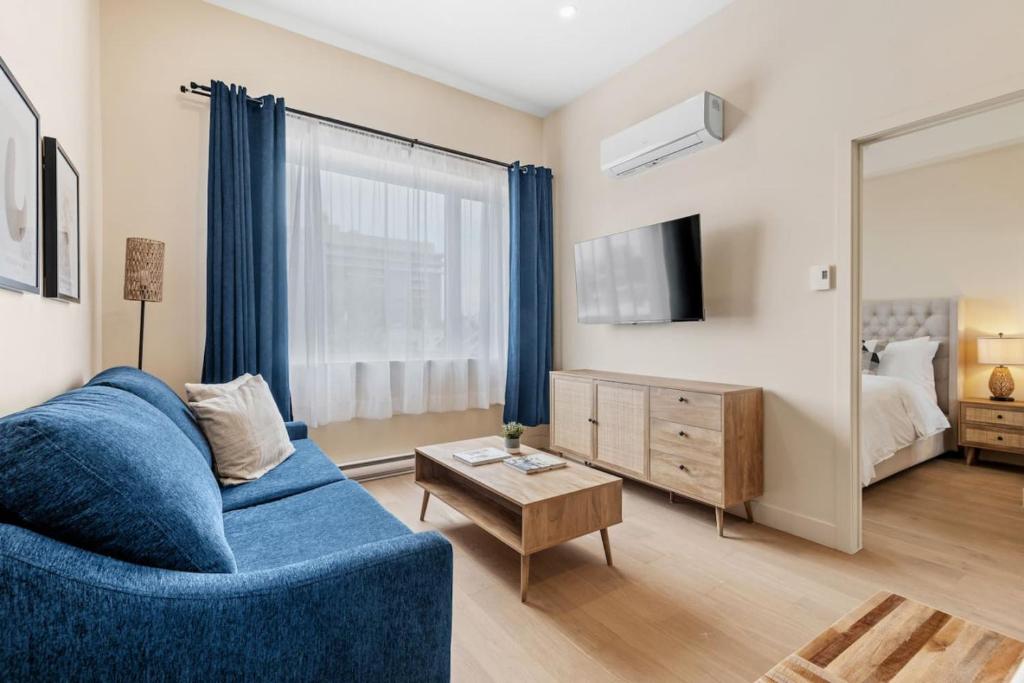 Downtown 2BR Suite, Montreal