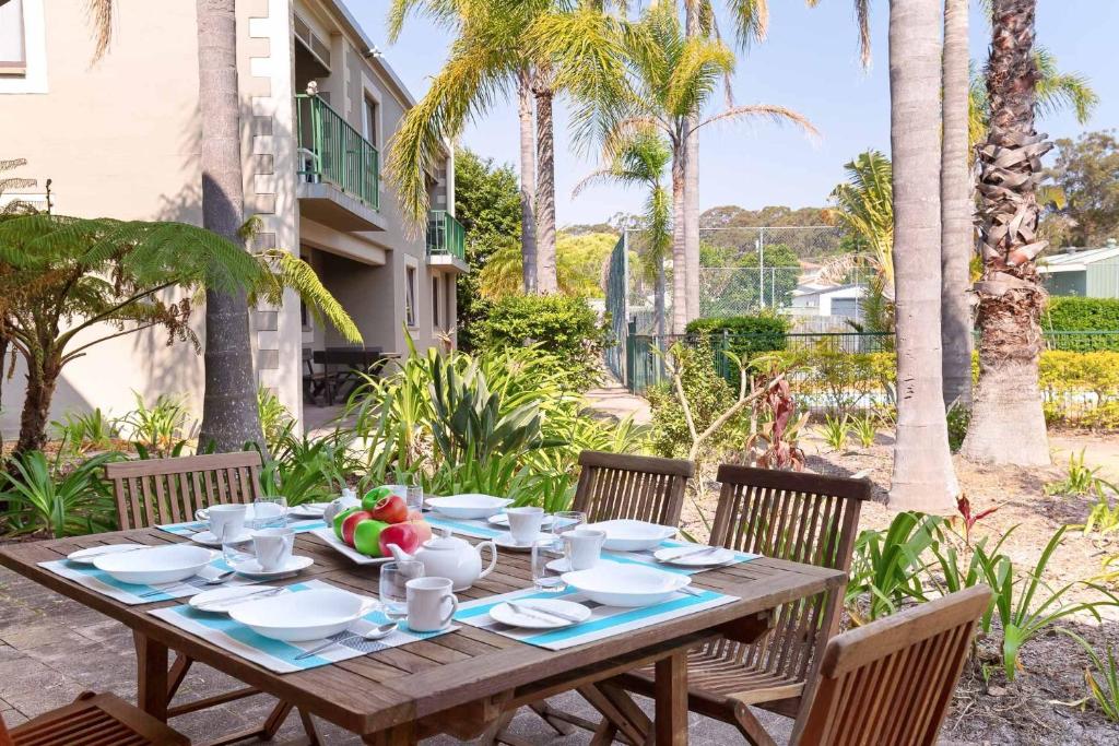 Carindale, 13 19 Dowling Street - Ground floor unit with complex pool and tennis court, Nelson Bay