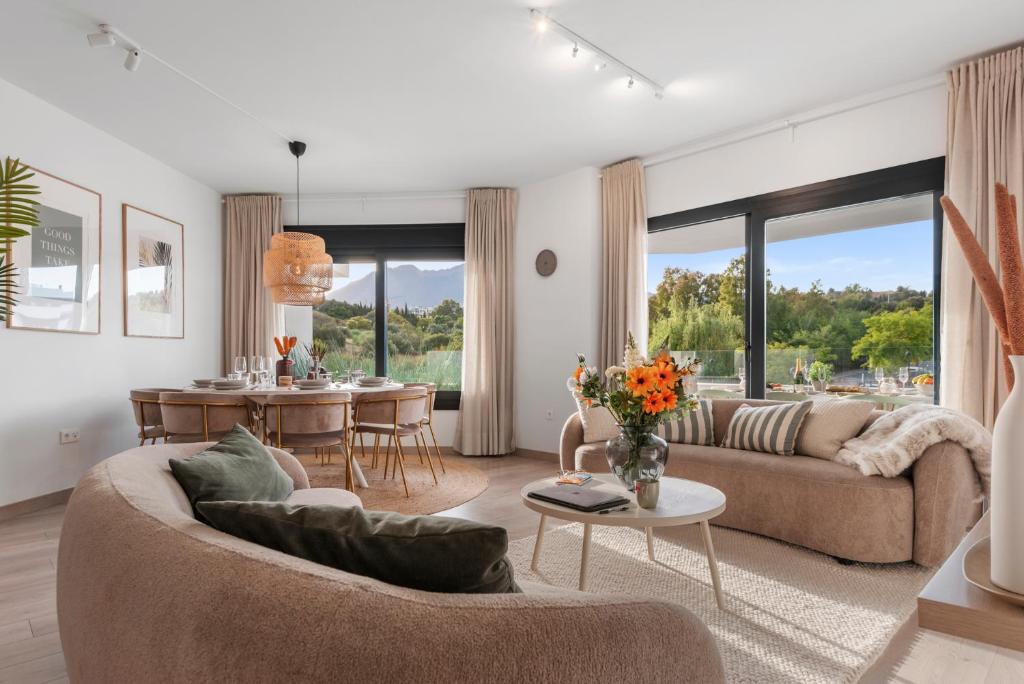 Modern 3-bedroom family apartment Estepona Centre - 1