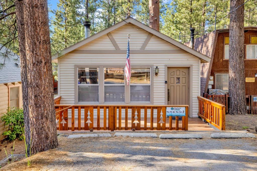 Cedar pines #1529, Big Bear Lake