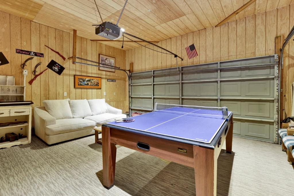 Pines and needles #1454, Big Bear Lake