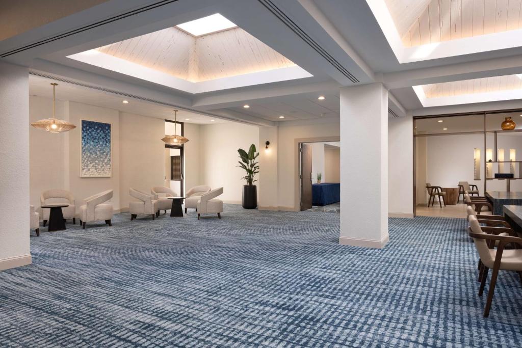 Lobby, DoubleTree Suites by Hilton Orlando - Disney Springs® Area in Orlando (FL)