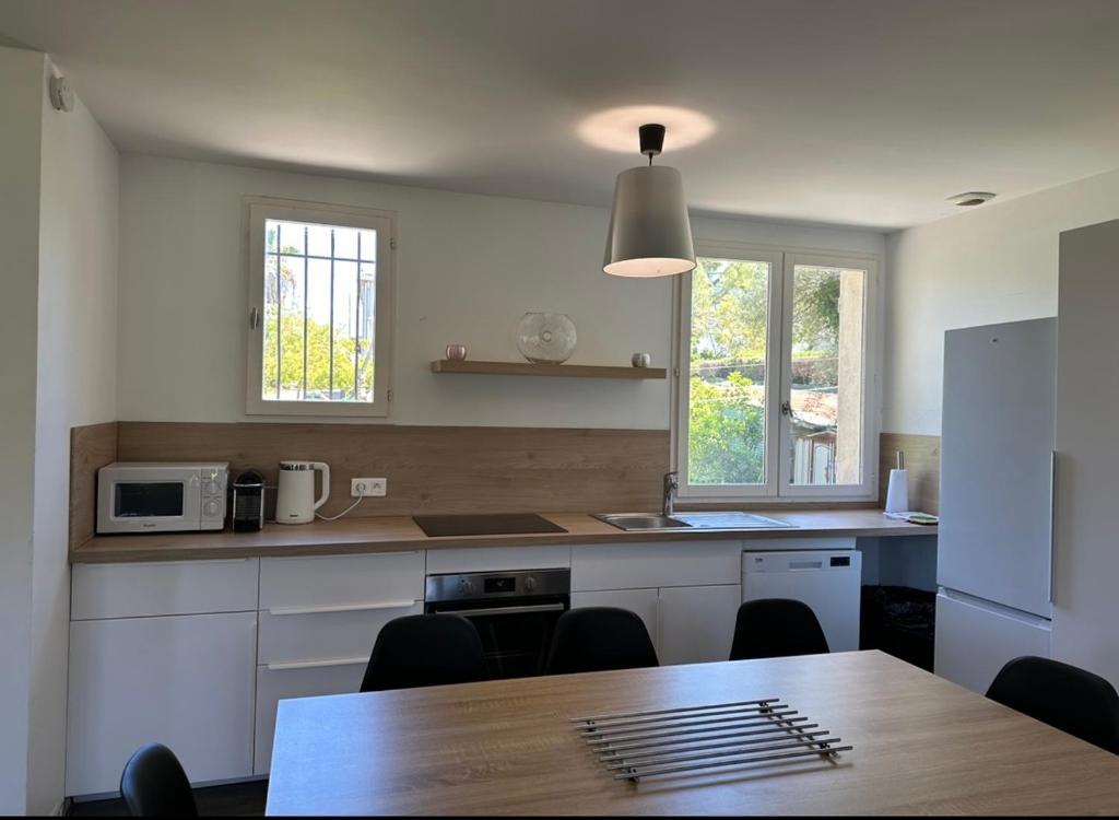 Villa Constance 3 Antibes - Spacieux logement en dernier étage - 5