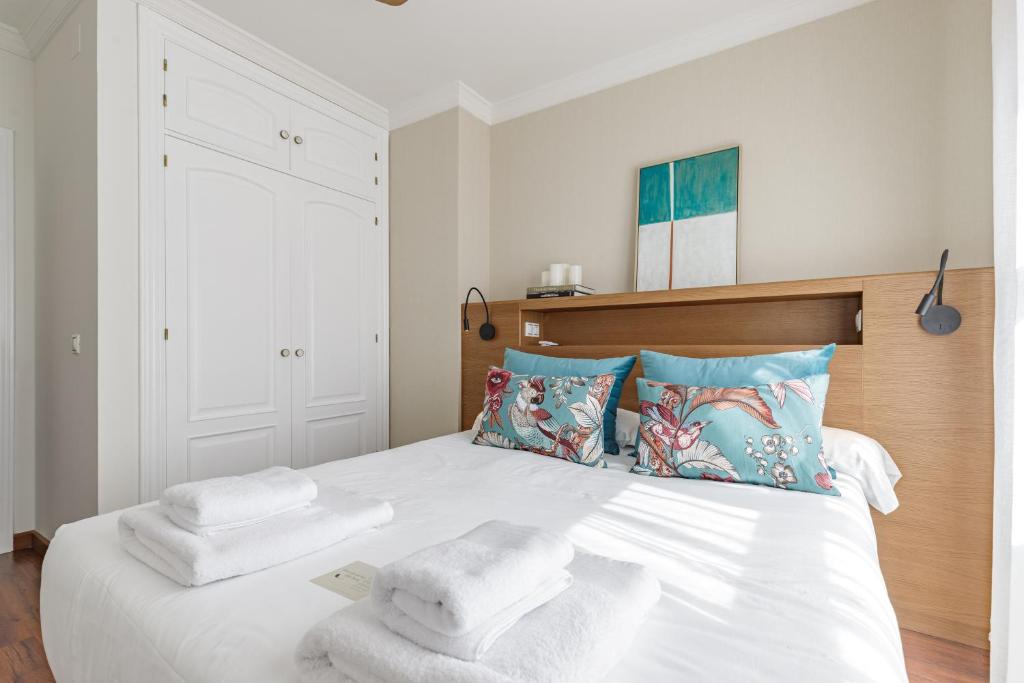Alameda XI Boutique Apartment by Caleta Homes - 2