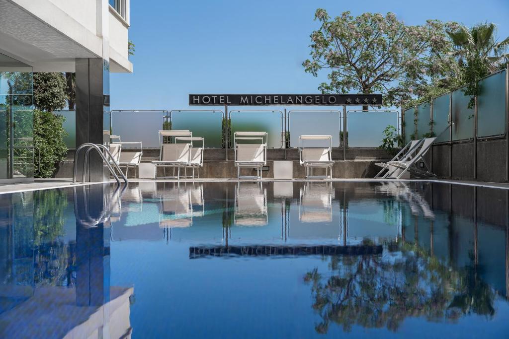 Hotel Michelangelo スイミングプール