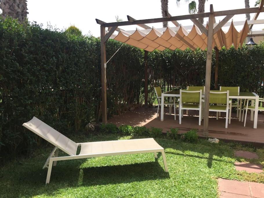 Agradable adosado con piscina y jardín - 4