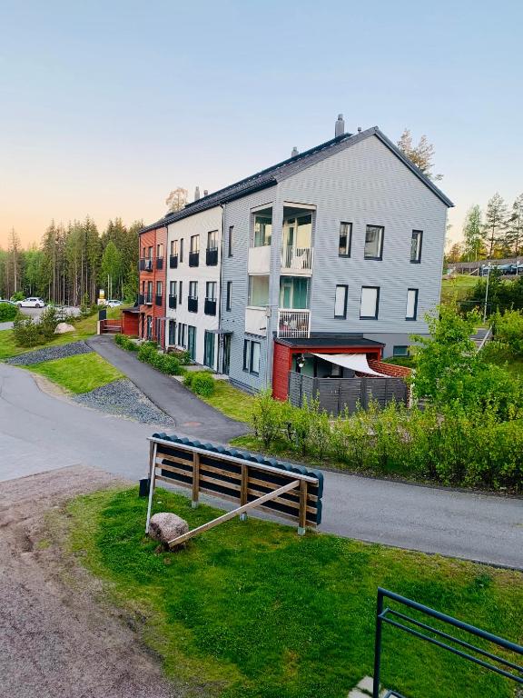 Comfy Modern Design Full Home with Parking, Espoo