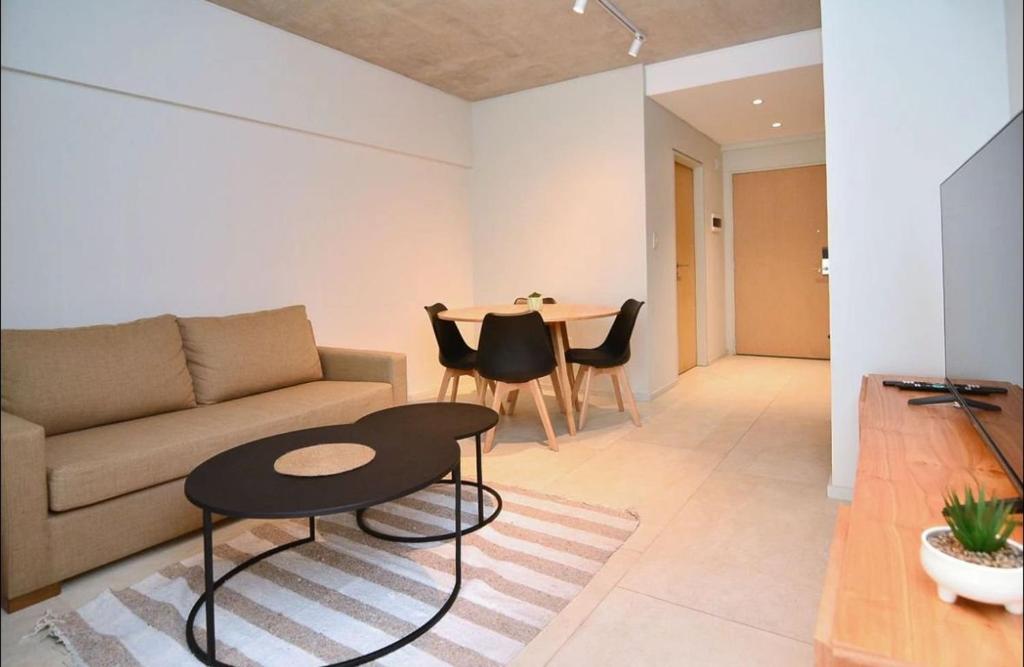 Matienzo Lot Studios - Room 42 - 5