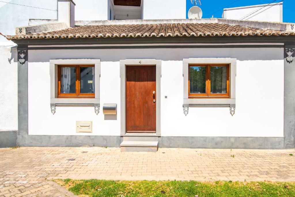 White & Grey House, Tavira