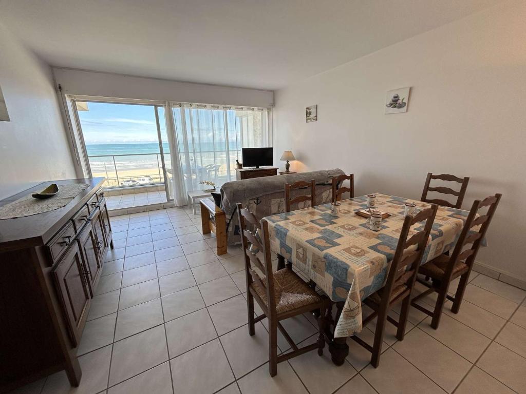 Appartement face mer avec balcon, 3 pièces, 6 couchages à Saint-Jean-de-Monts - FR-1-224C-307 - 2