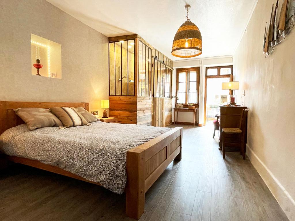 Chambres d'hôtes avec entrée privative au calme dans maison de village au-villard - 1