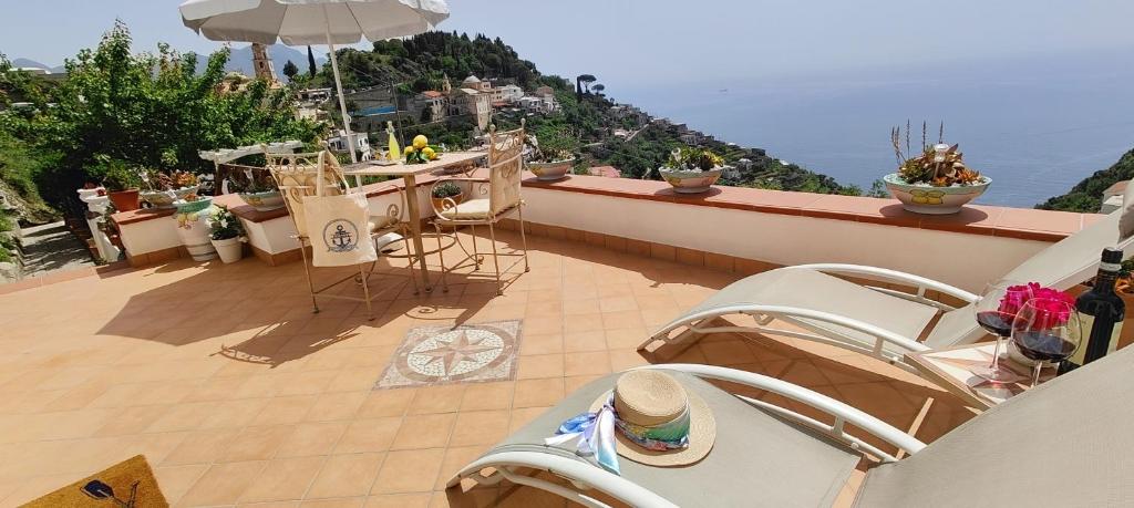 RACHELE HOUSE con vista mare - 2