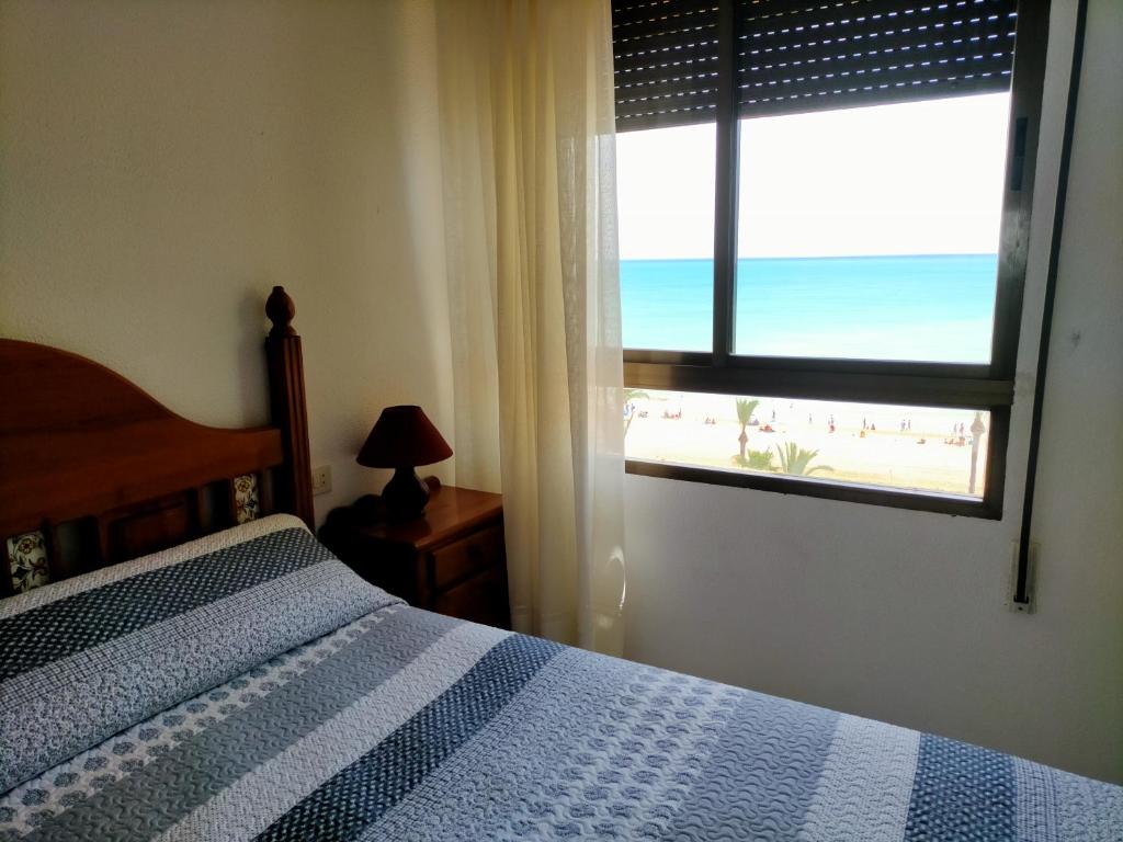 Apartamento primera linea con piscina y parking. - 5