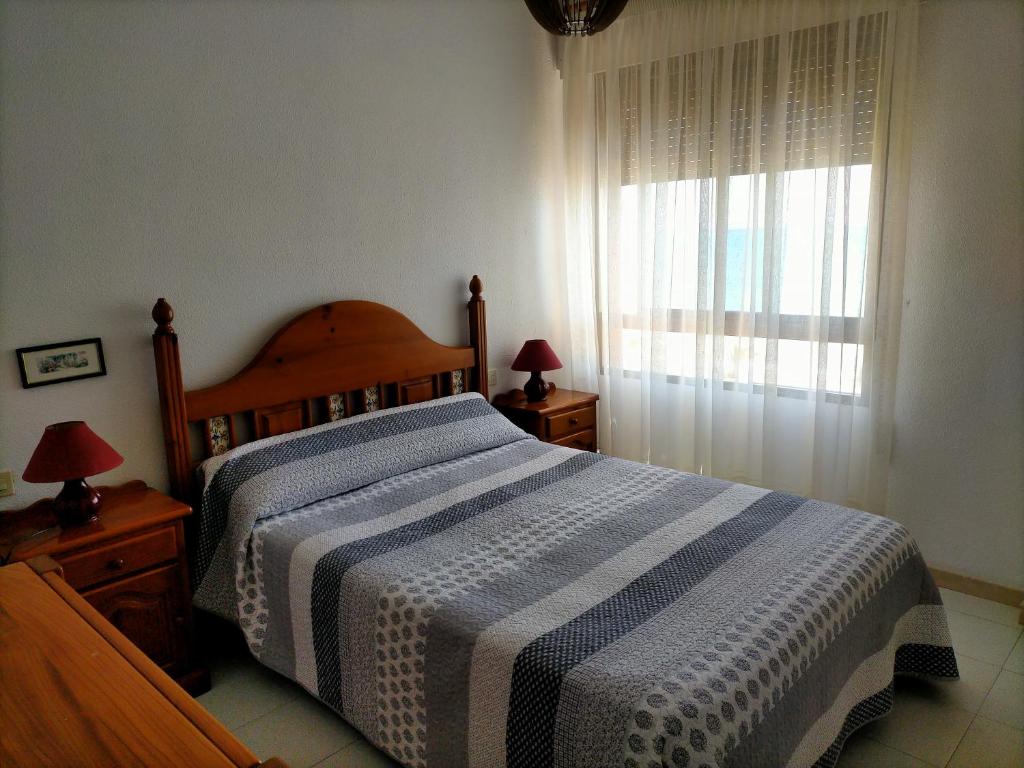 Apartamento primera linea con piscina y parking. - 4