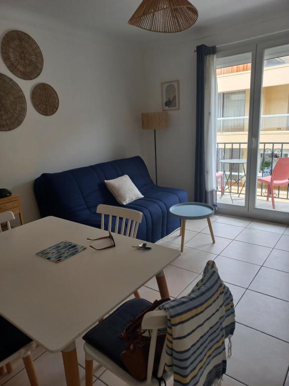 CANET Plage appartement vue latérale mer, 1 chambre , WIFI, climatisation, parking sécurisé couvert - 2