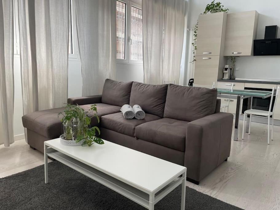 Appartamento Loft Navigli - Bocconi - IULM, Milán