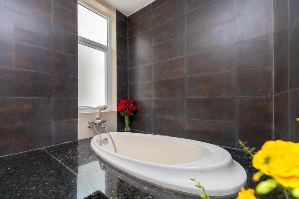 Amy Villa 6 – Bida – Karaoke – Phòng Xông Hơi – 8 Phòng Ngủ – Gần Biển