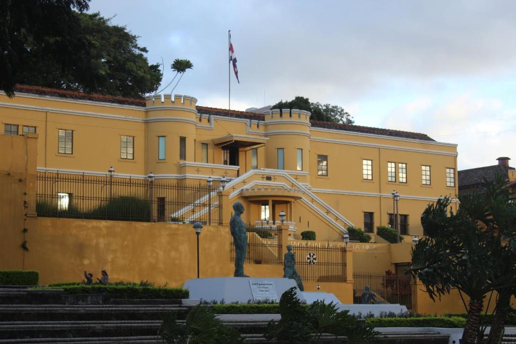 Facilities, Cando Living Apartments in Central Avenue in San Jose