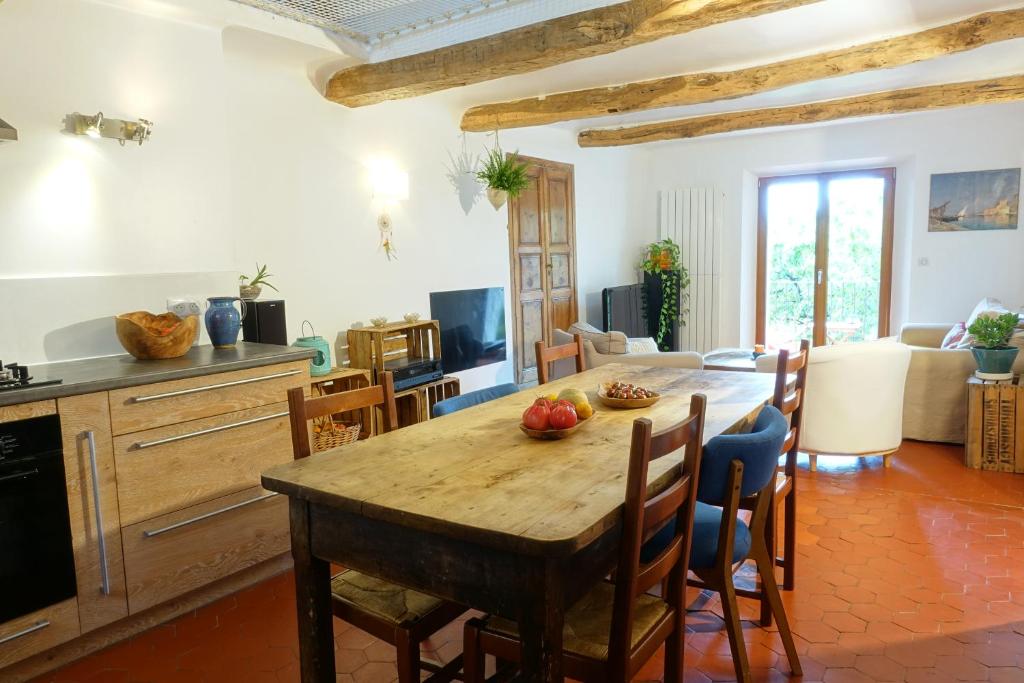 Grande maison de village 200 m2 calme tout confort - 2