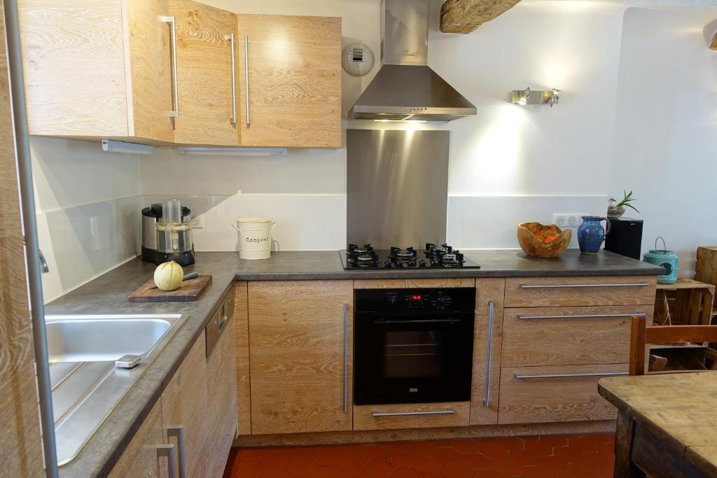 Grande maison de village 200 m2 calme tout confort - 3