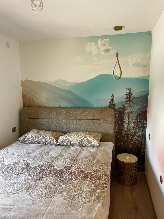 Modern in center - 3