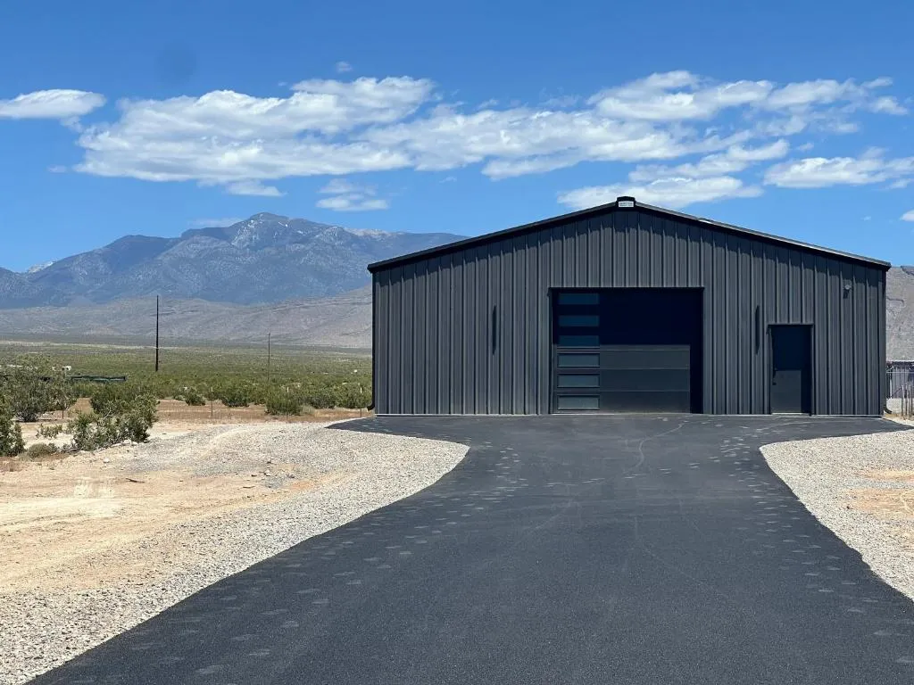 Barndominium Desert Escape，位于帕伦普的酒店