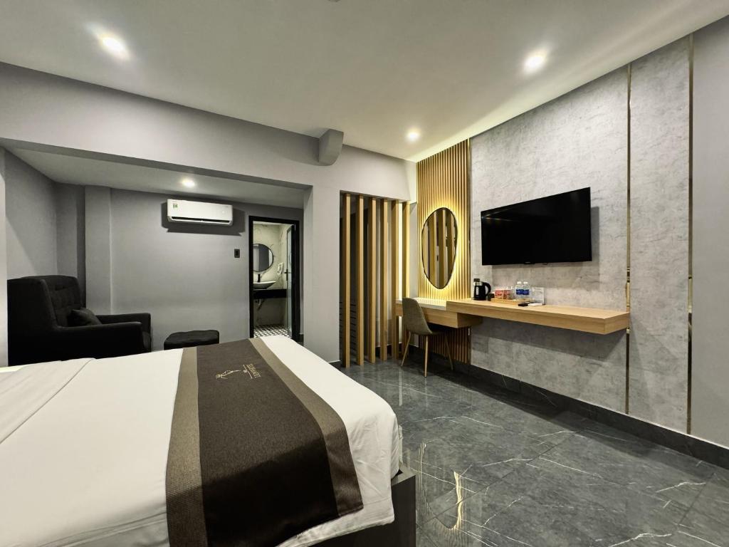 LION 9 HOTEL