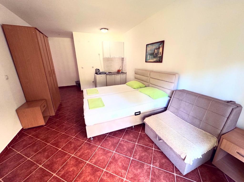 Guesthouse MB Knezevic - 4