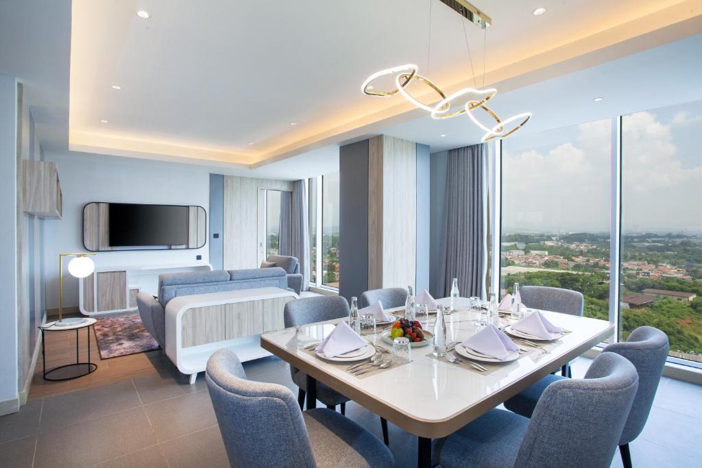 HARRIS Hotel & Convention Cibinong City Mall Bogor
