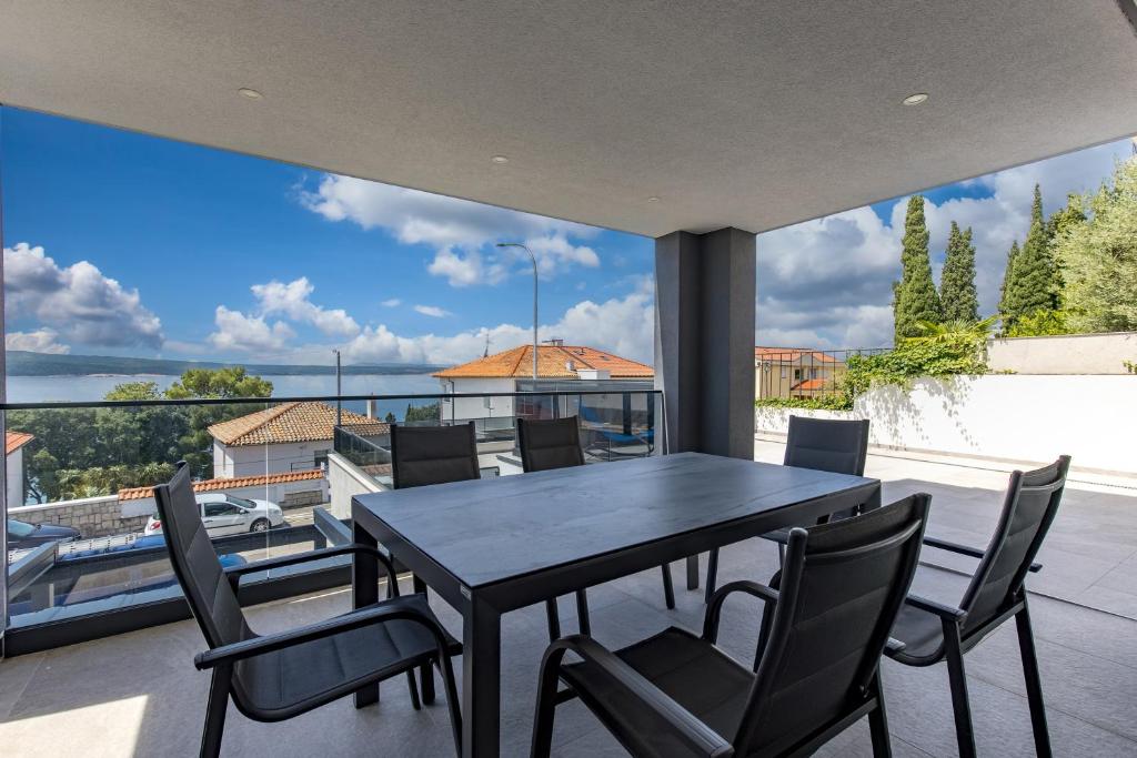 Luxury Pool Apartment With Sea View - Happy Rentals, Crikvenica