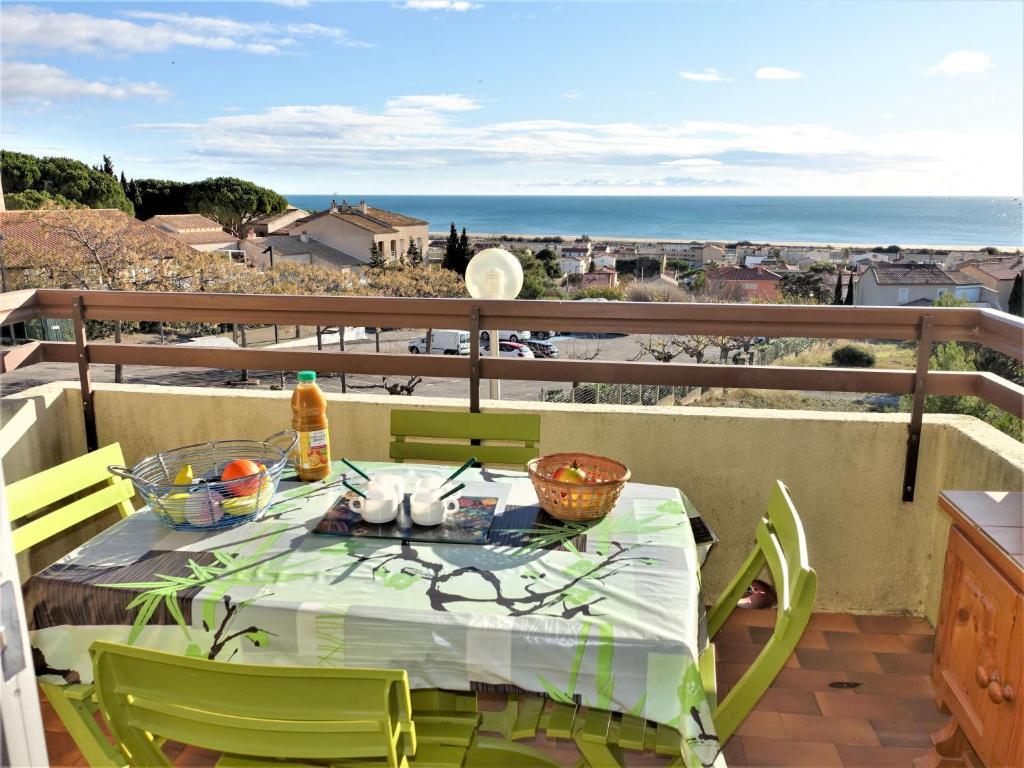 Apartment Les Eaux Vives 1 & 2-5 by Interhome - 2