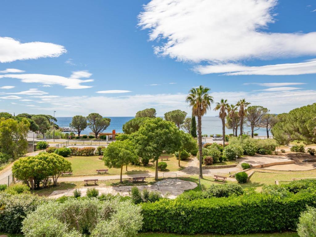 Apartment Les Rivages des Issambres-4 by Interhome - 2