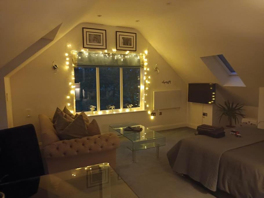 Idyllic with Stream - Hot Tub - Pet ok- Walk 2 Pub, Flaxley