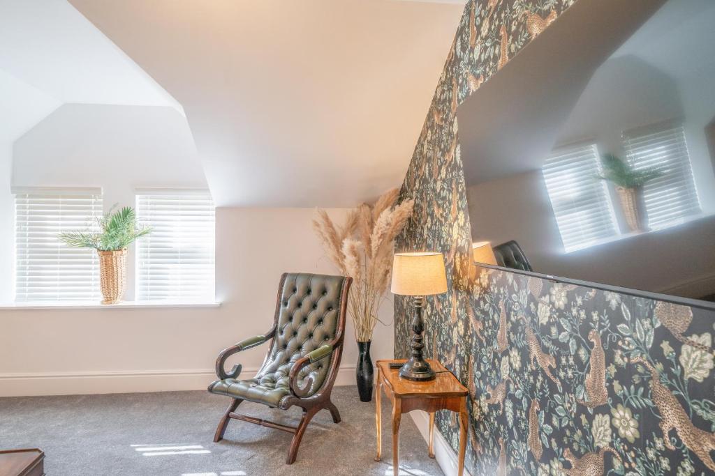 1 Bedroom Penthouse Flat, Morecambe photo 3