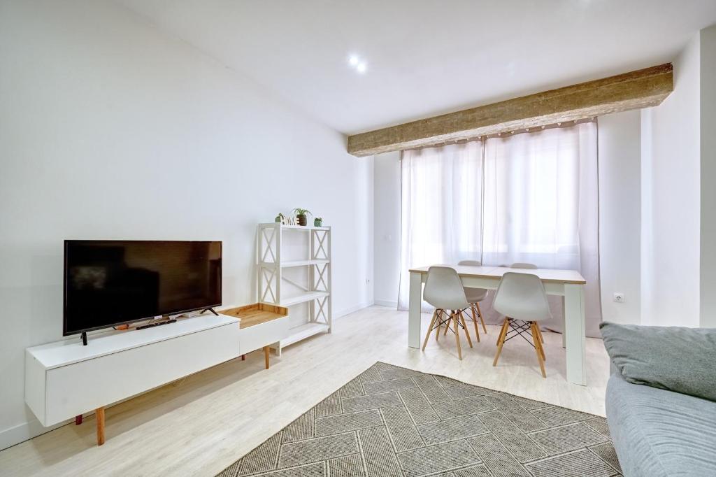 Apartamento Las Terrazas del Ayuntamiento by Clabao - 2
