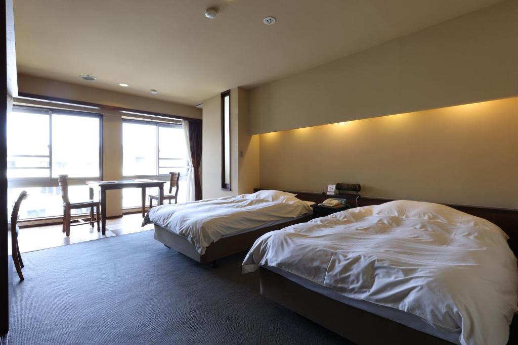 Hiroshima Miyahama Grand Hotel room