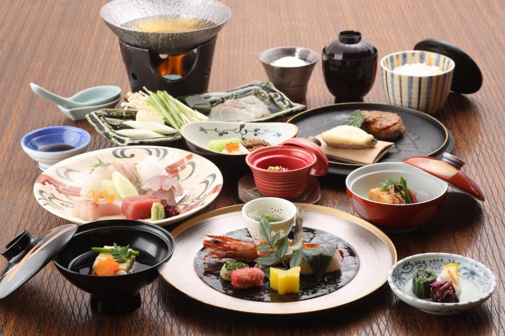 Hiroshima Miyahama Grand Hotel dining