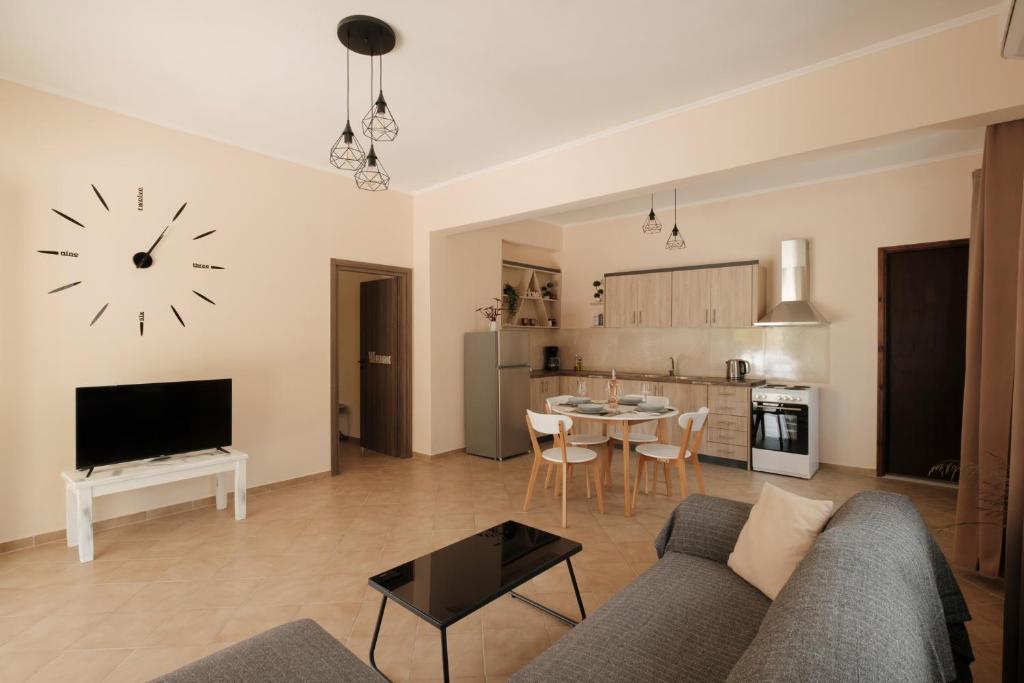 Agatha's spacious modern apt-1, Perítheia