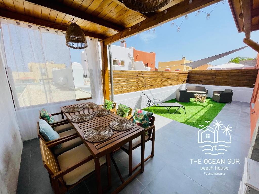 The Ocean Sur Beach House - 2