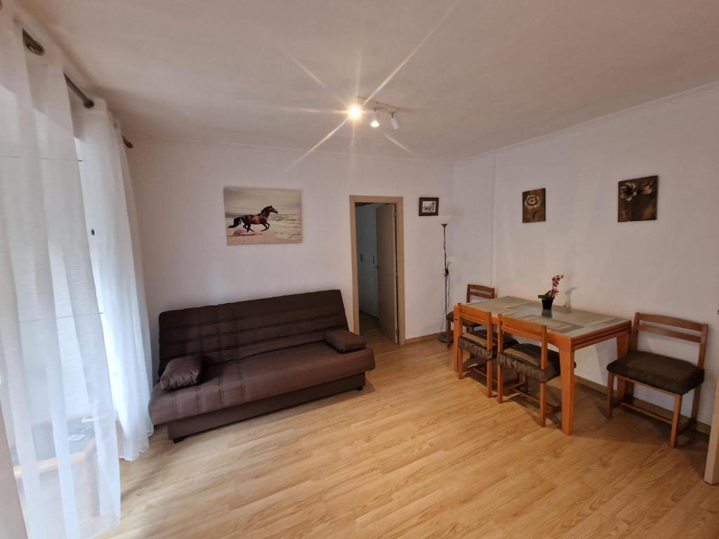 Calle de Dona Dolsa n6, 2Dcha - 2