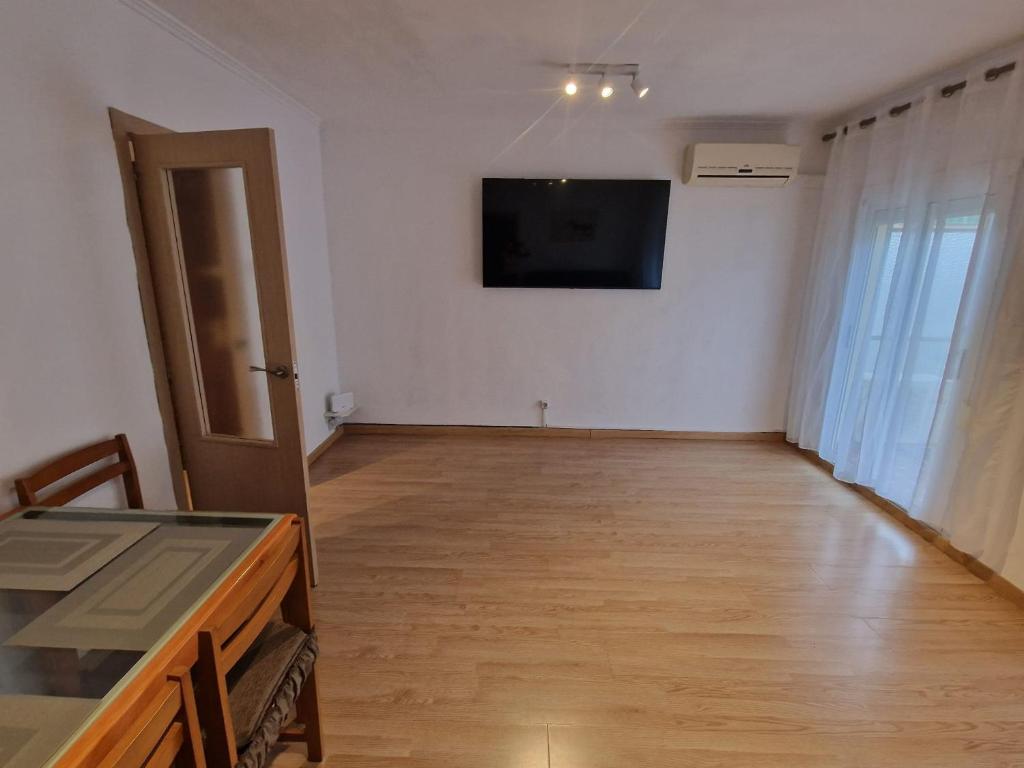 Calle de Dona Dolsa n6, 2Dcha - 4