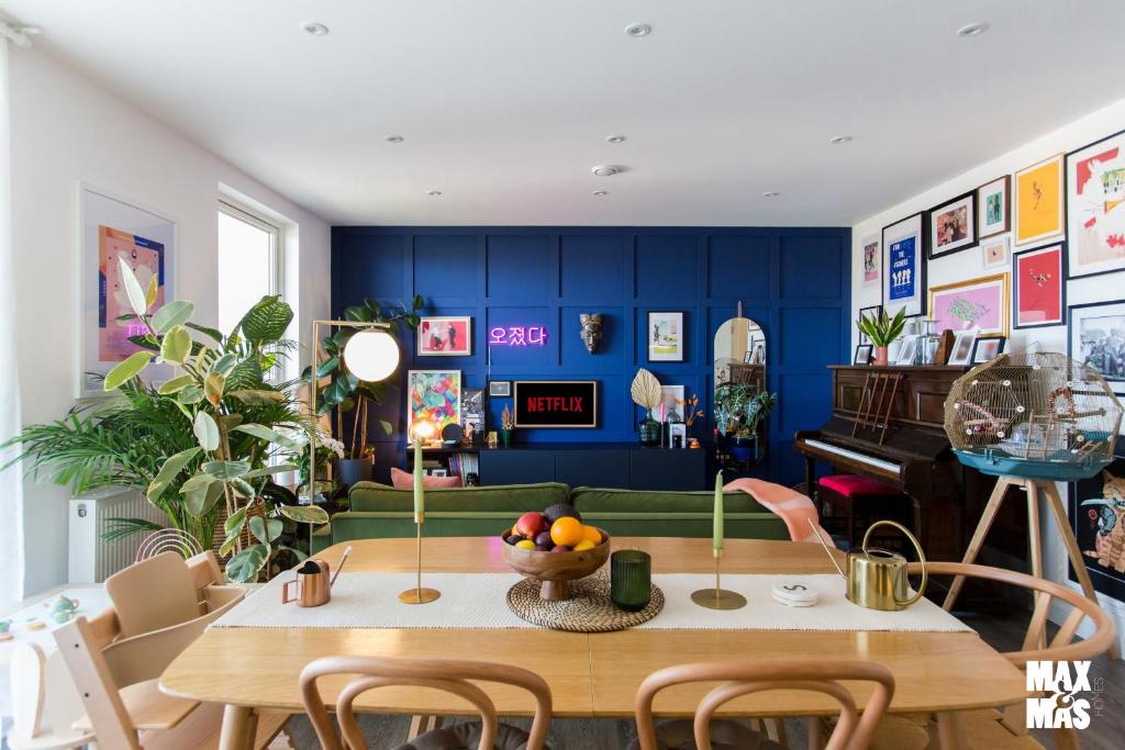 2-Bed & 2 Bathroom, balcony & parking - Close to Dagenham East & Romford station, Dagenham