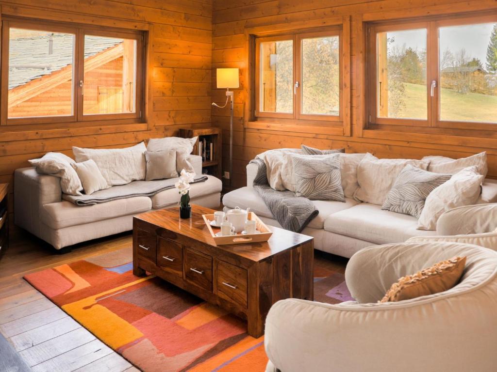 Chalet Le Grillon by Interhome - 3