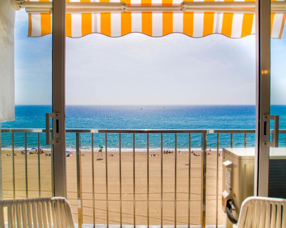 Apple Beach Studio by BHomesCostaBrava - 4