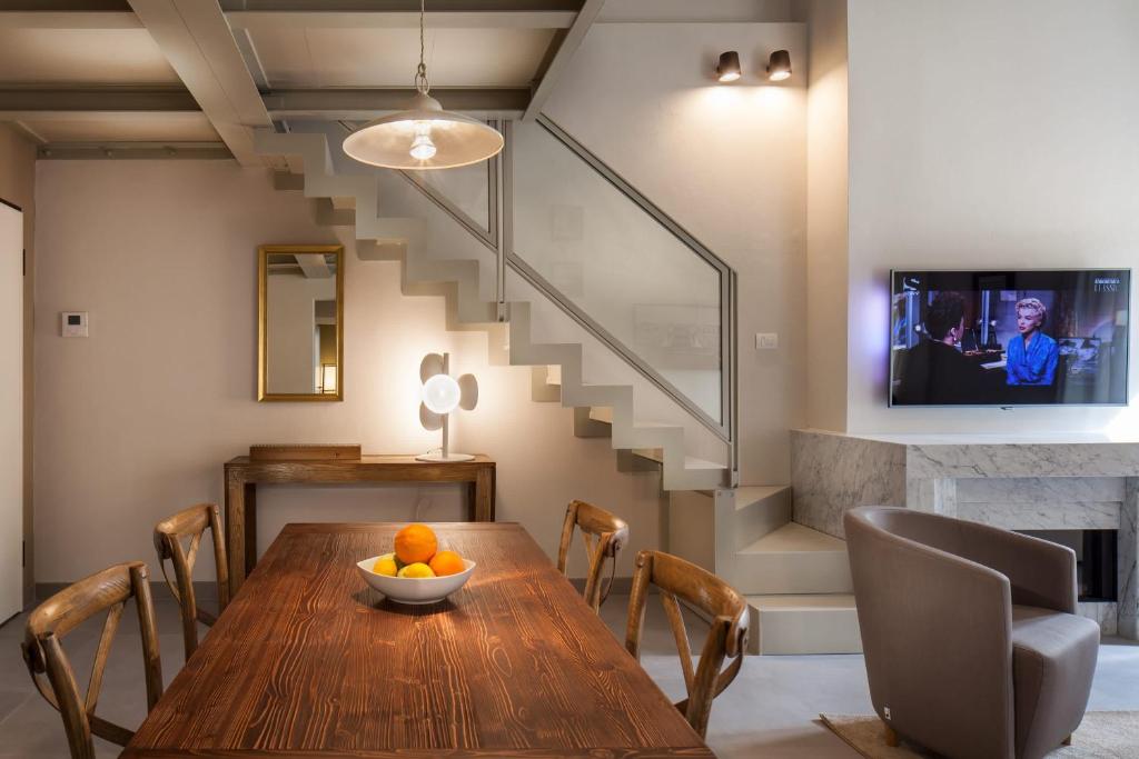 Penthouse in Siena's Heart with Elevator & Parking - 5