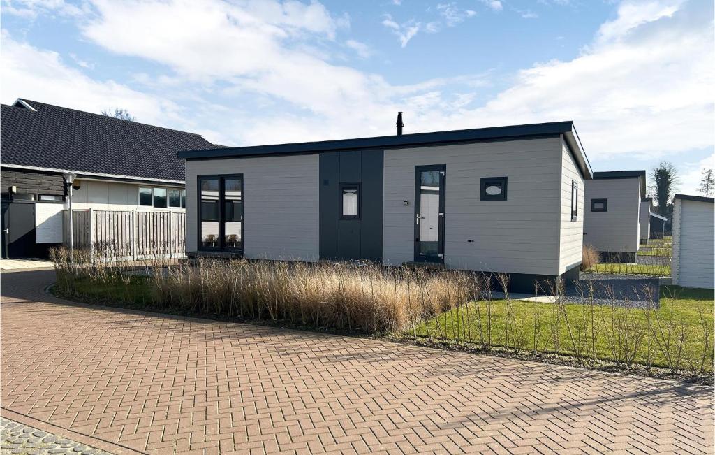 Awesome Home In Scherpenisse With Wifi, Scherpenisse