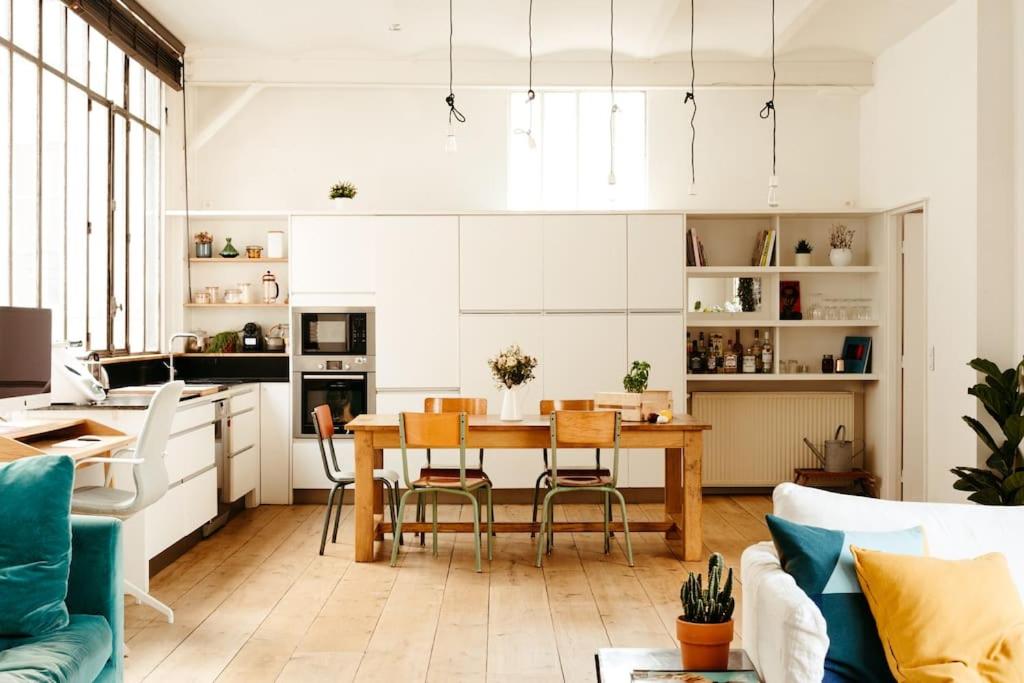 Sublime loft avec verrières sur le Canal St Martin - 4