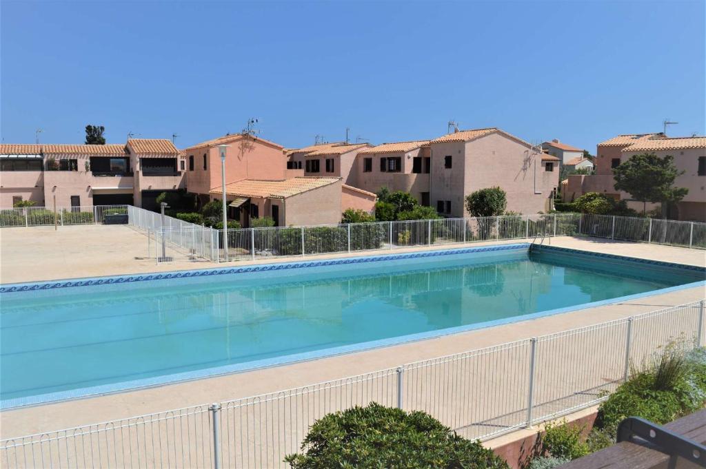 Appart Studio Mezzanine 2 couchages PORT LEUCATE NATURISME PL010-832 - 5