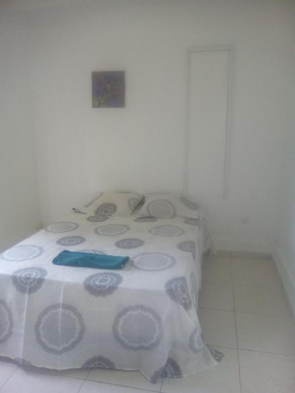 My Zayanda, Les Abymes